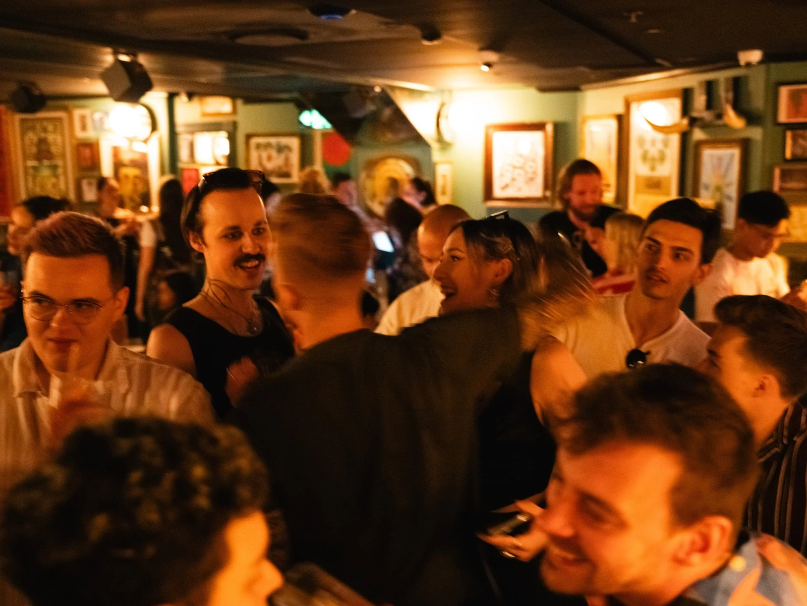 Rhubi at Centro 86 for Boothby Magazine — photograph 23